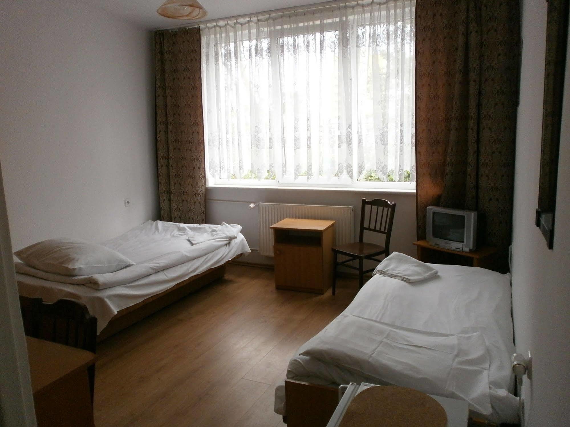 Scsk Brzezno Hostel Gdansk Bagian luar foto
