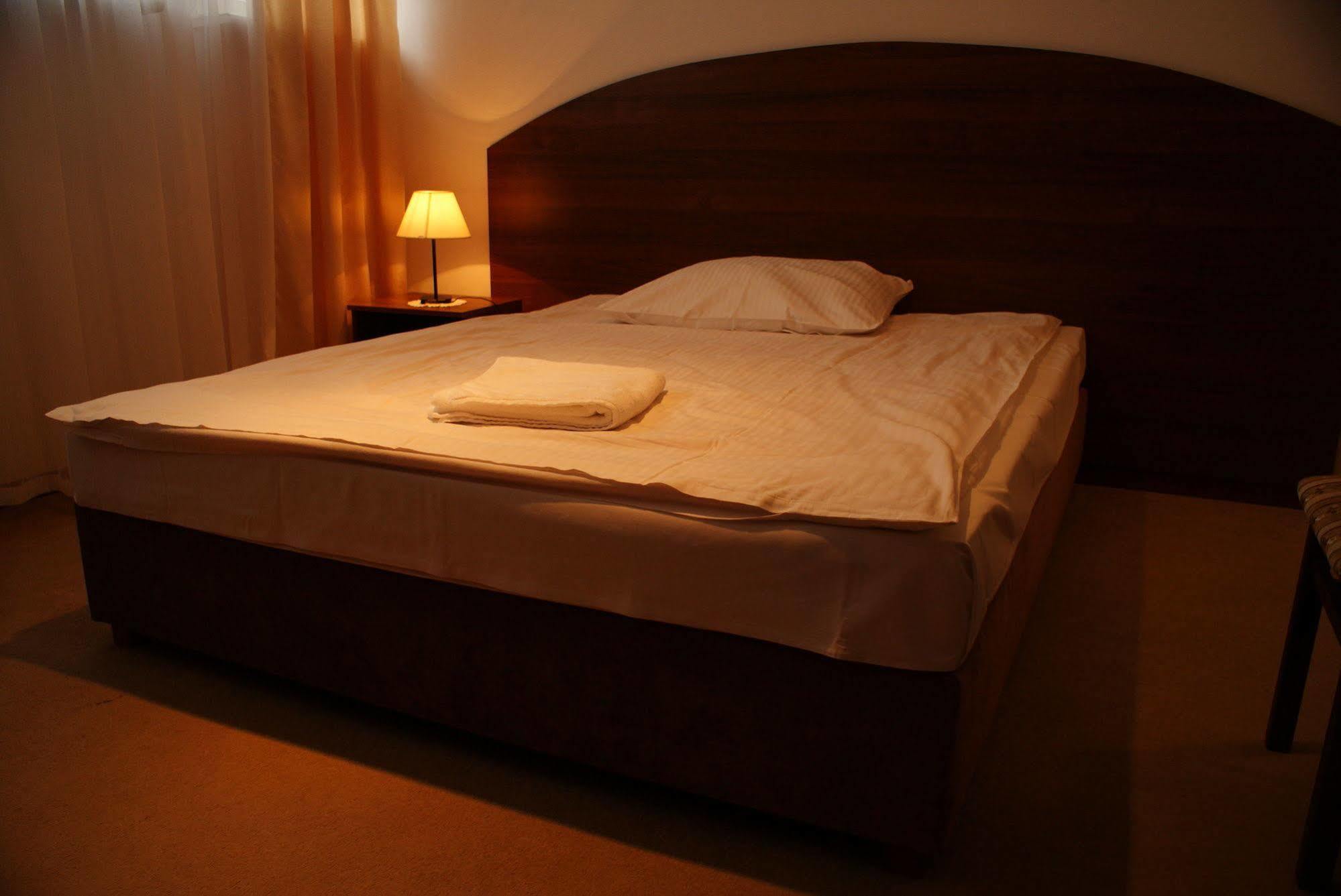 Scsk Brzezno Hostel Gdansk Bagian luar foto