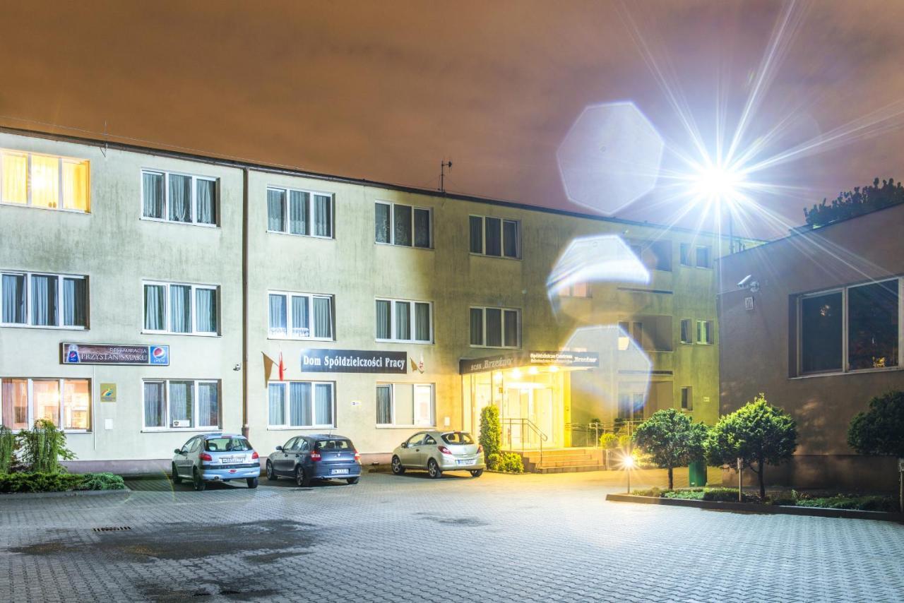 Scsk Brzezno Hostel Gdansk Bagian luar foto