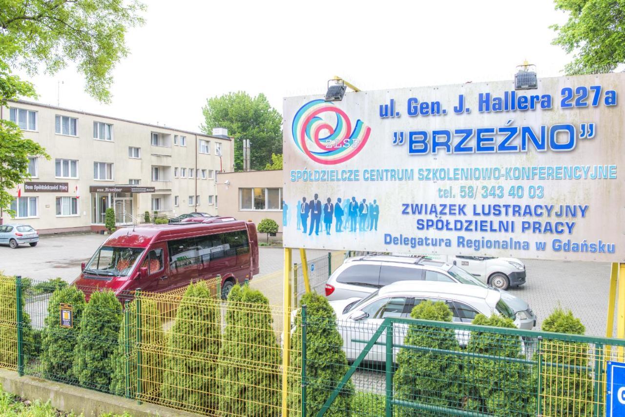 Scsk Brzezno Hostel Gdansk Bagian luar foto