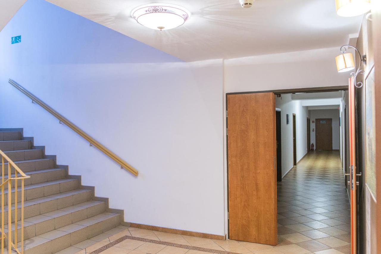 Scsk Brzezno Hostel Gdansk Bagian luar foto