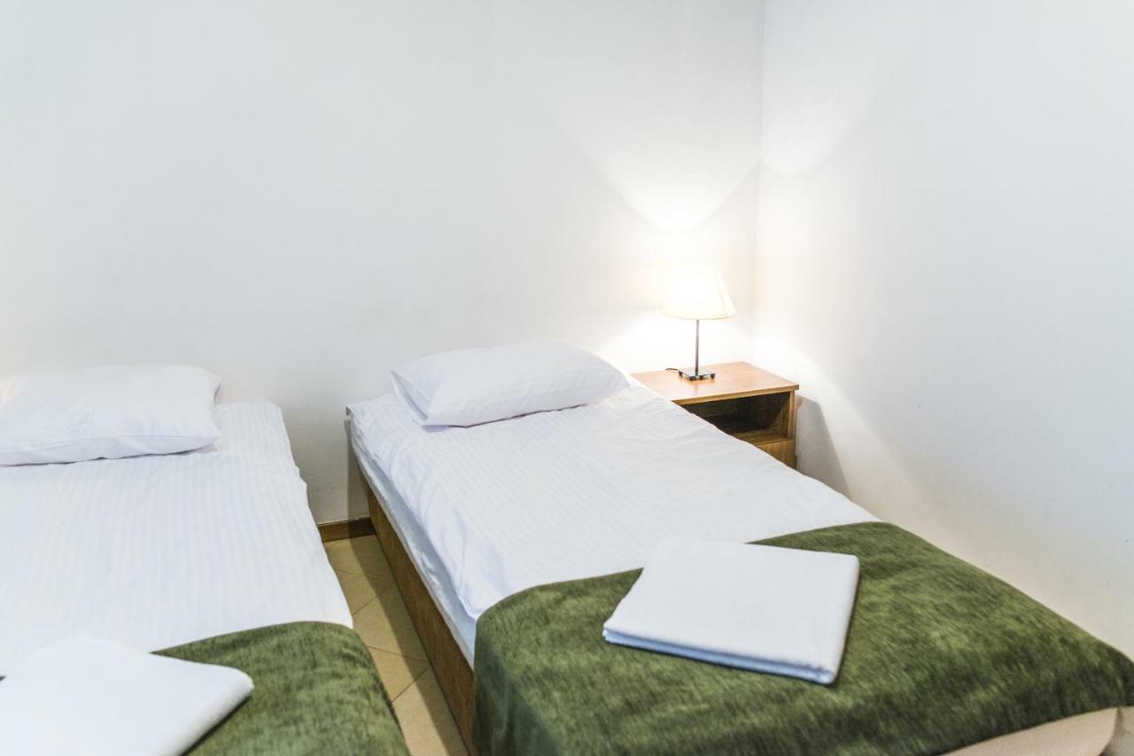 Scsk Brzezno Hostel Gdansk Bagian luar foto